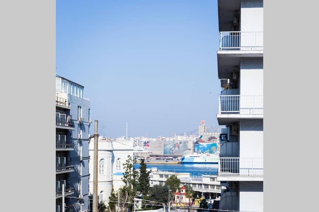 Neoclassical Apartment With 3 Bedrooms In Pireus Exteriör bild